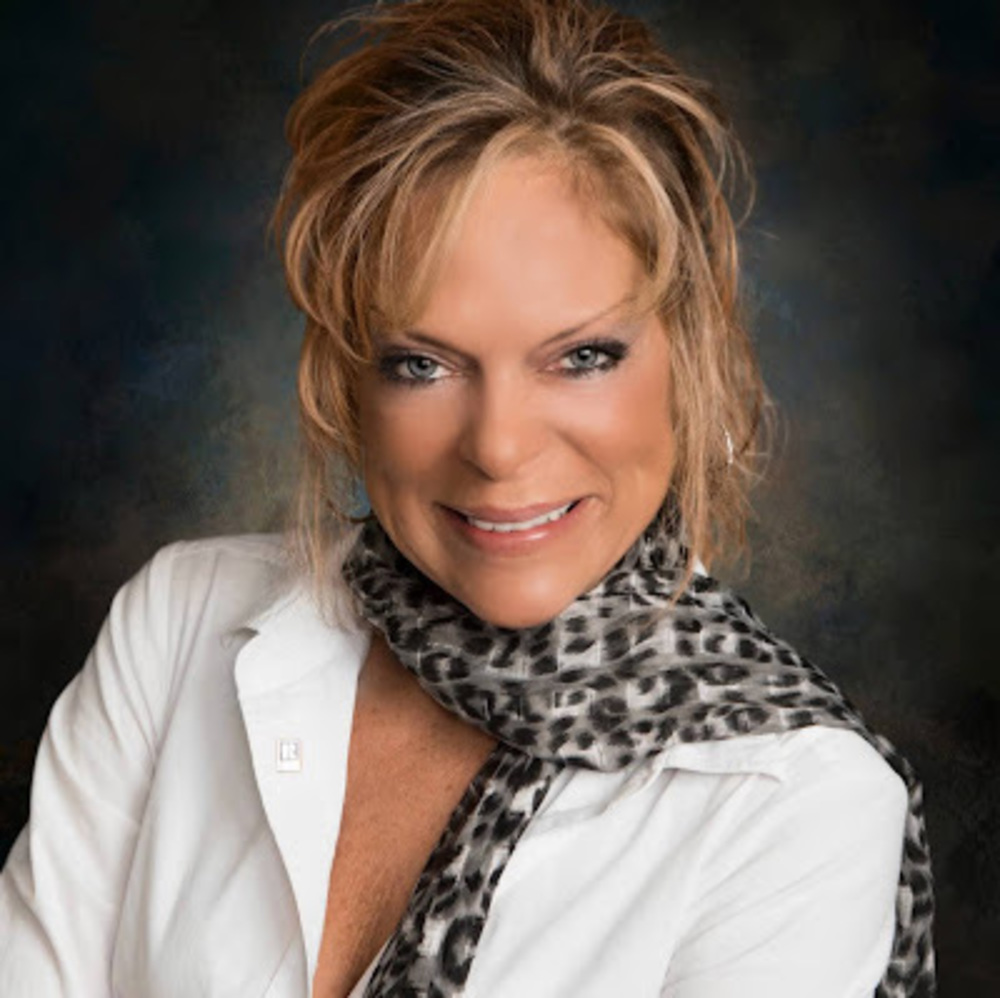 Meet your Posher, Cynthia